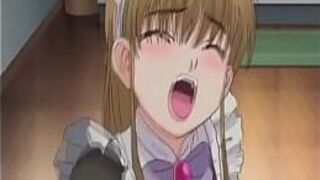 Возбужденная горничная слушает своего хозяина и выполняет его приказы - порно видео