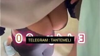 Я расслабляюсь и прошу пригласить меня поиграть - порно видео