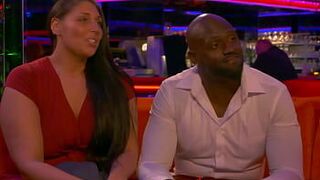 Жена в восторге от экспериментов в тройничке - порно видео