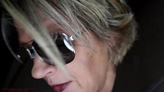 В оргазме в заднице она стонет - от киски до жопы - анальный кримпай. - порно видео