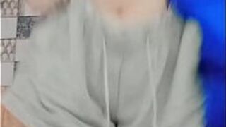 я раздеваюсь - порно видео