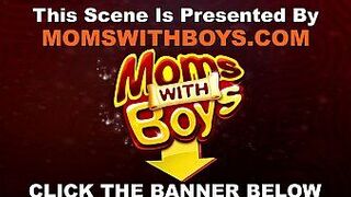 Блондинка пума бритье в душе дует член - порно видео