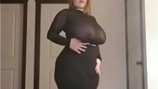 Огромные молочные сиськи - порно видео