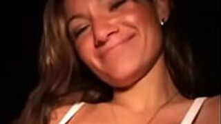 девушки целуются - порно видео