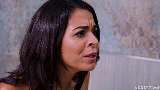 Пойманный на фаппинге - он дрочит лифчиком моей мачехи !? ПОЛНАЯ СЦЕНА - порно видео