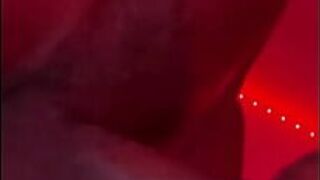 Быстро и неряшливо - порно видео